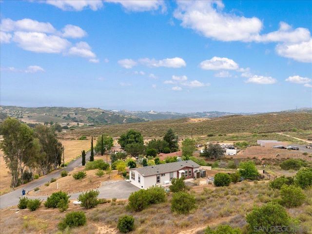 11776 Park Lilac Ln, Valley Center, CA 92082