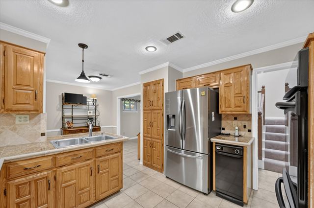 8019 Eagle Trail, Dallas, TX 75238