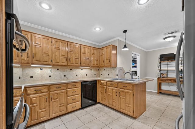 8019 Eagle Trail, Dallas, TX 75238