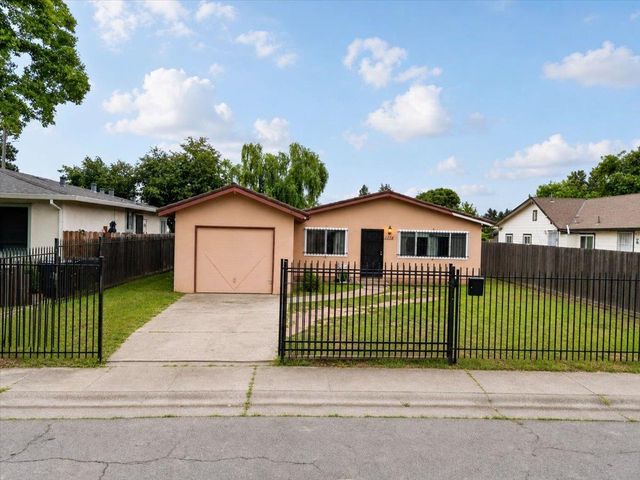 3214 35th Ave, Sacramento, CA 95824