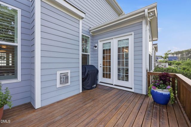 129 Treeline Court, Holly Springs, NC 27540
