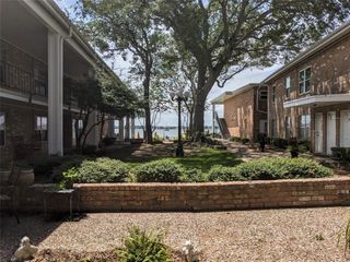 3535 Nasa Rd 1 22, Seabrook, TX 77586