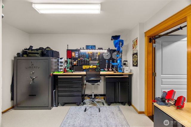 11500 Weisenberger Road SE, Rainier, WA 98576