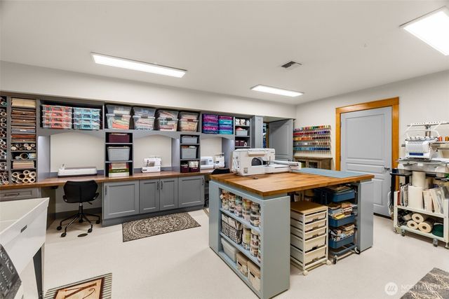 11500 Weisenberger Road SE, Rainier, WA 98576