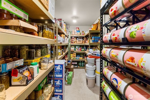 11500 Weisenberger Road SE, Rainier, WA 98576