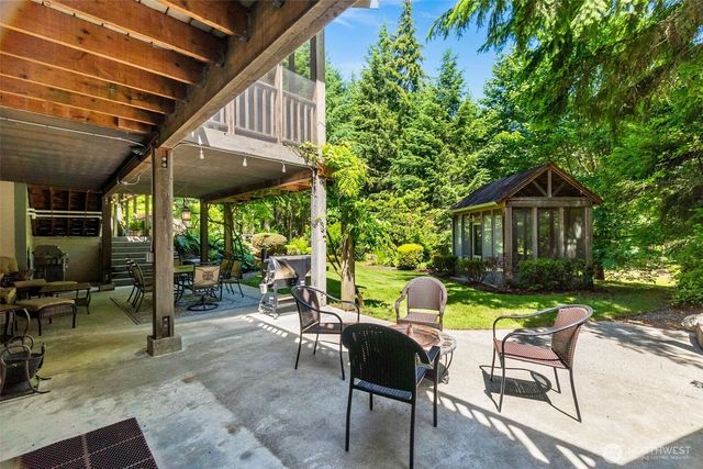 11500 Weisenberger Road SE, Rainier, WA 98576