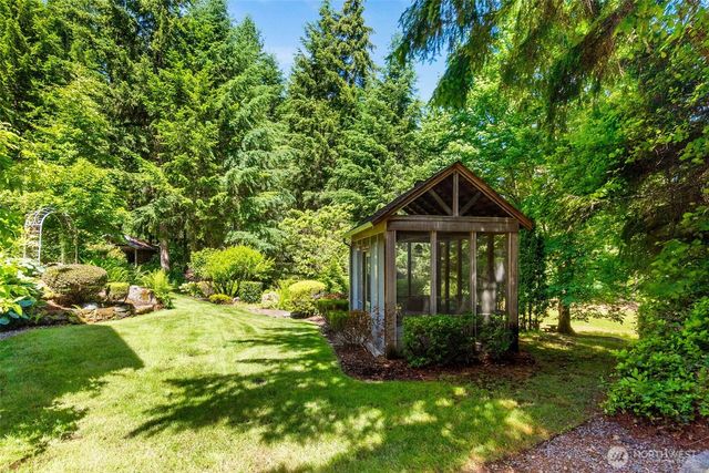 11500 Weisenberger Road SE, Rainier, WA 98576