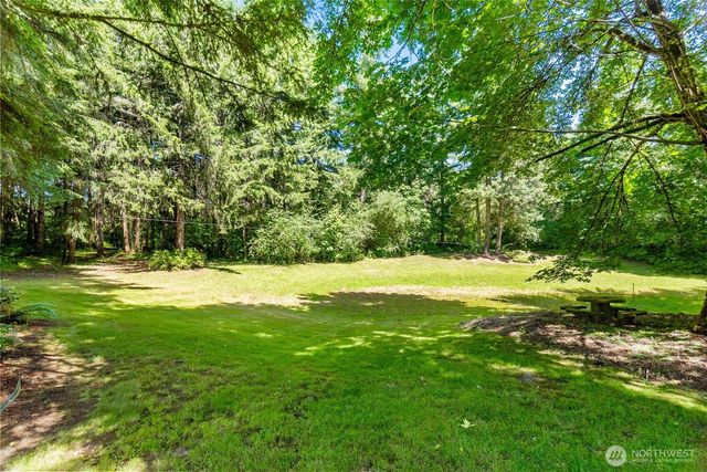 11500 Weisenberger Road SE, Rainier, WA 98576