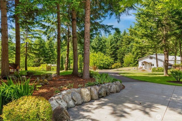 11500 Weisenberger Road SE, Rainier, WA 98576