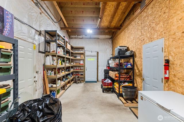 11500 Weisenberger Road SE, Rainier, WA 98576