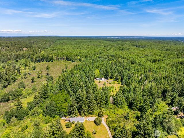11500 Weisenberger Road SE, Rainier, WA 98576