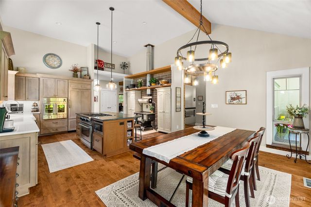 11500 Weisenberger Road SE, Rainier, WA 98576