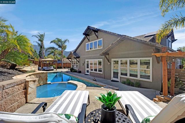 1224 Bridlewood Ct, Clayton, CA 94517