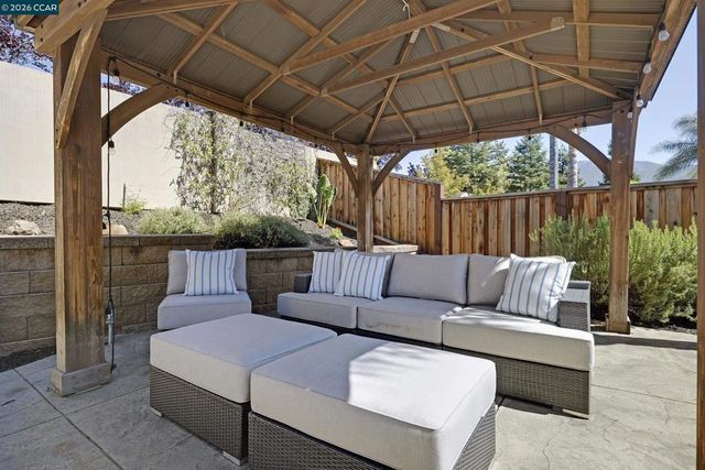 1224 Bridlewood Ct, Clayton, CA 94517