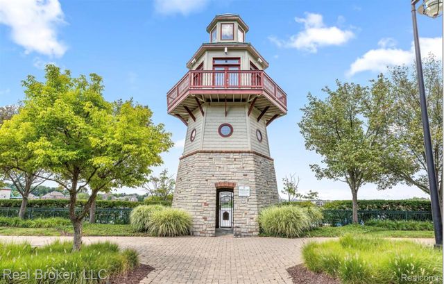 10407 Stoney Point Drive, Green Oak Township, MI 48178
