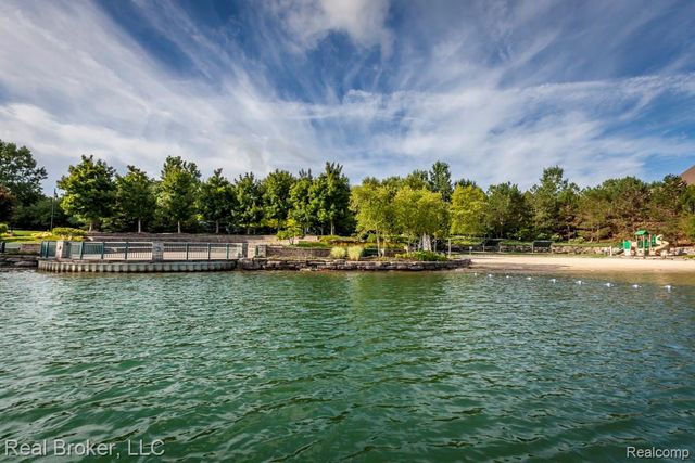 10407 Stoney Point Drive, Green Oak Township, MI 48178