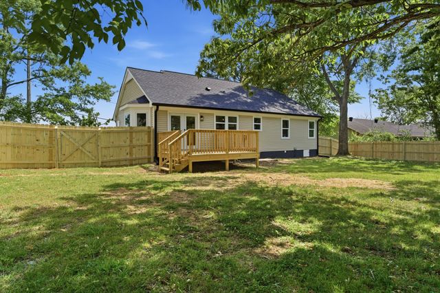 737 Heritage Dr, Madison, TN 37115