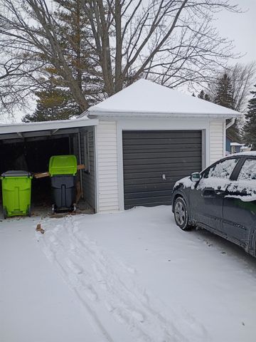 1884 West Street, Reese, MI 48757