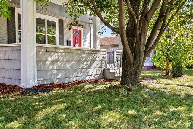917 N 21st St, Superior, WI 54880