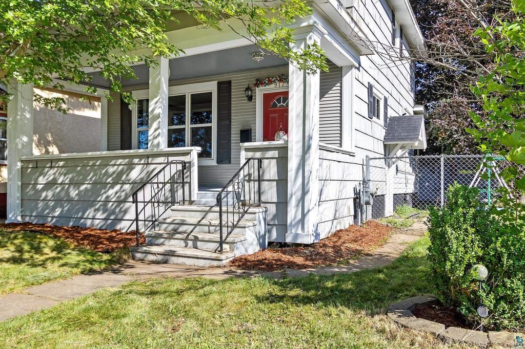 917 N 21st St, Superior, WI 54880