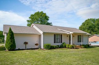 3422 Southmeade Dr, Cookeville, TN 38506