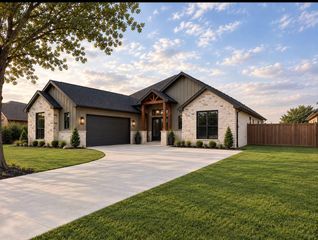 10004 Stoneleigh Drive, Benbrook, TX 76126