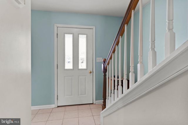 31 LONGSTREET DR, Carlisle, PA 17013