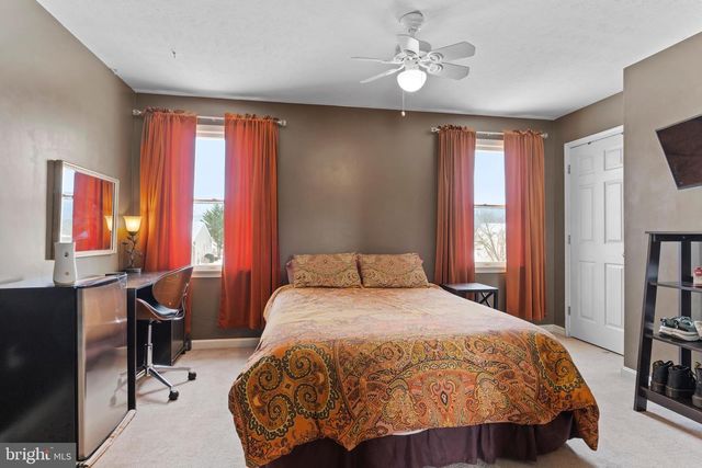 31 LONGSTREET DR, Carlisle, PA 17013