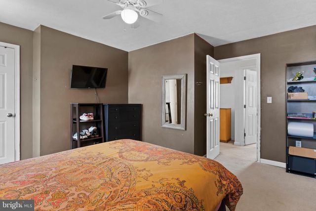 31 LONGSTREET DR, Carlisle, PA 17013