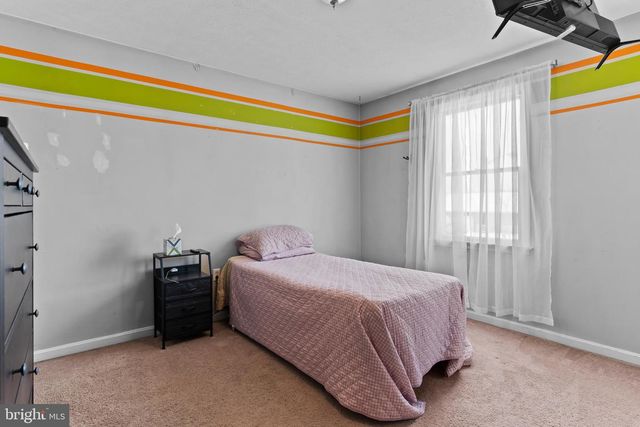 31 LONGSTREET DR, Carlisle, PA 17013