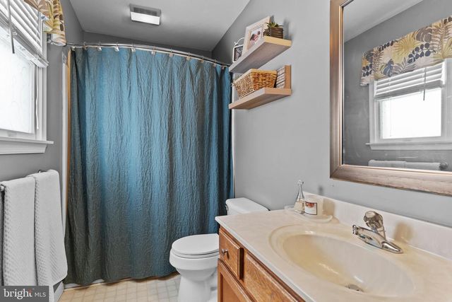 31 LONGSTREET DR, Carlisle, PA 17013