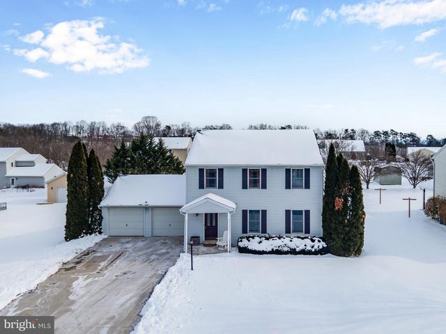 31 LONGSTREET DR, Carlisle, PA 17013