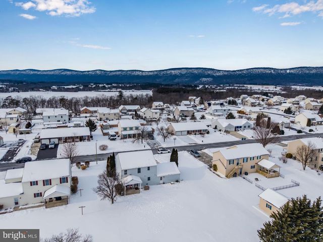 31 LONGSTREET DR, Carlisle, PA 17013