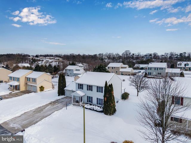 31 LONGSTREET DR, Carlisle, PA 17013