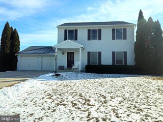 31 LONGSTREET DR, Carlisle, PA 17013