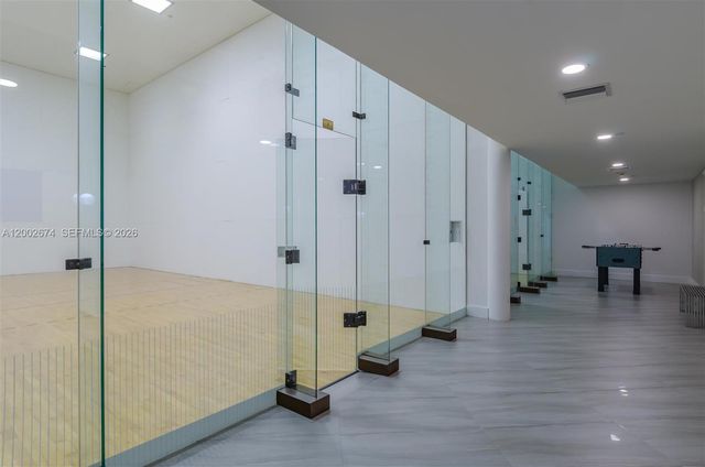 20281 E Country Club Dr 2104, Aventura, FL 33180