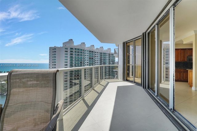 20281 E Country Club Dr 2104, Aventura, FL 33180