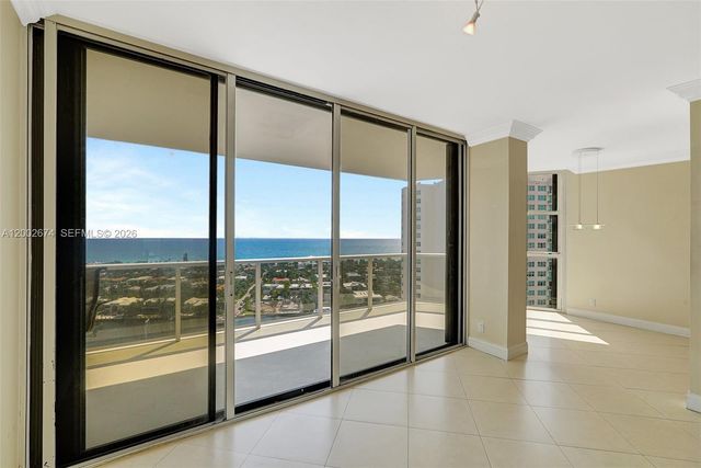 20281 E Country Club Dr 2104, Aventura, FL 33180