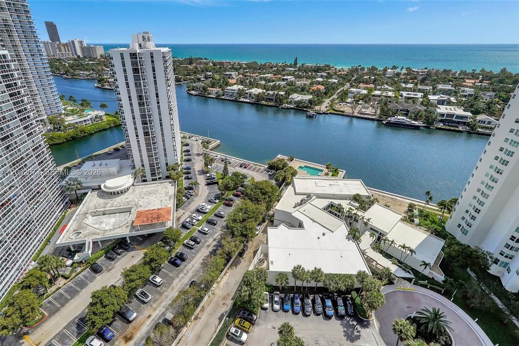 20281 E Country Club Dr 2104, Aventura, FL 33180