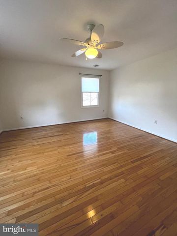 13283 MAIN AVE, Cobb Island, MD 20625