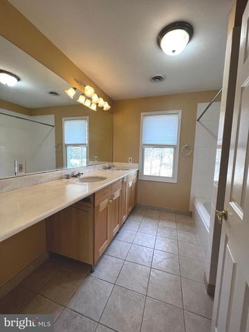 13283 MAIN AVE, Cobb Island, MD 20625