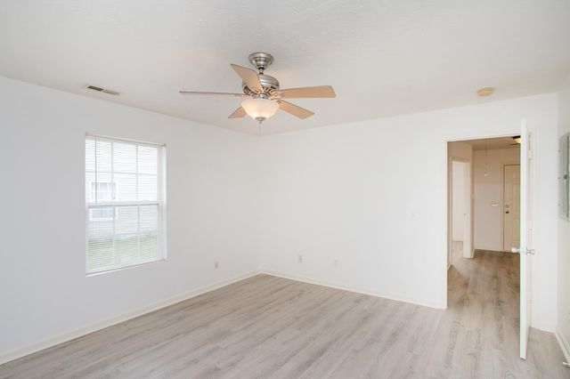 517 Longleaf Ct, Nashville, TN 37207