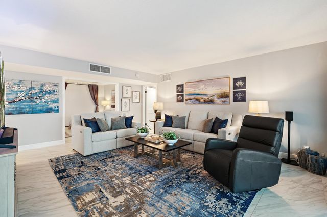 124 Lakeshore Drive 9290, North Palm Beach, FL 33408