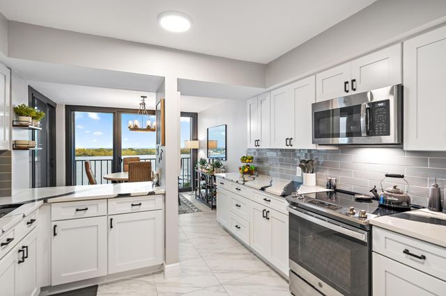 124 Lakeshore Drive 9290, North Palm Beach, FL 33408