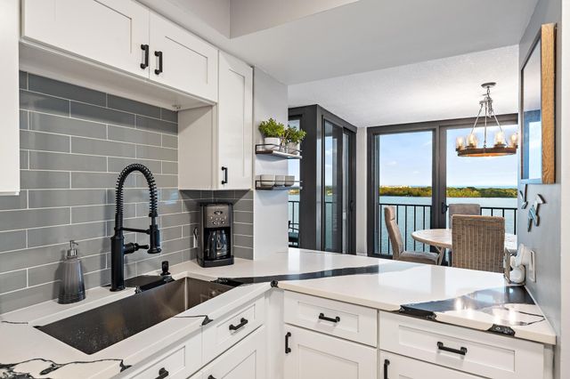 124 Lakeshore Drive 9290, North Palm Beach, FL 33408