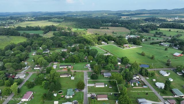 19 McKinney St, Englewood, TN 37329