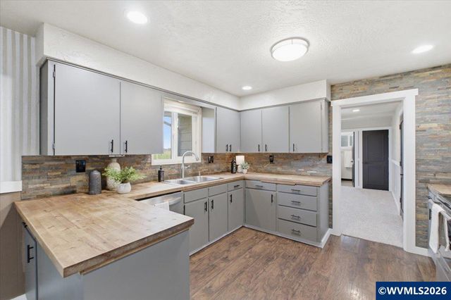 5171 Lardon Rd NE, Salem, OR 97305