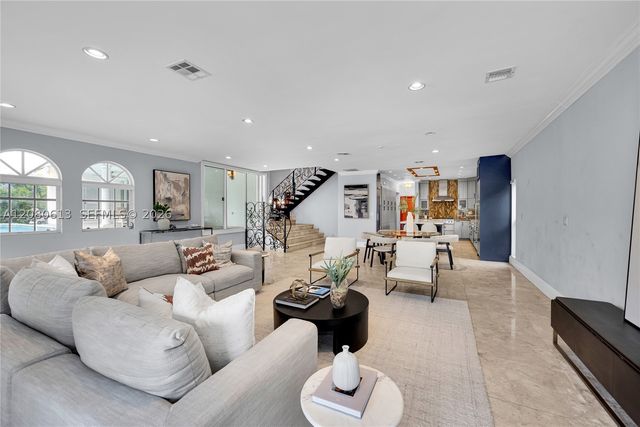 5971 SW 88th St, South Miami, FL 33156