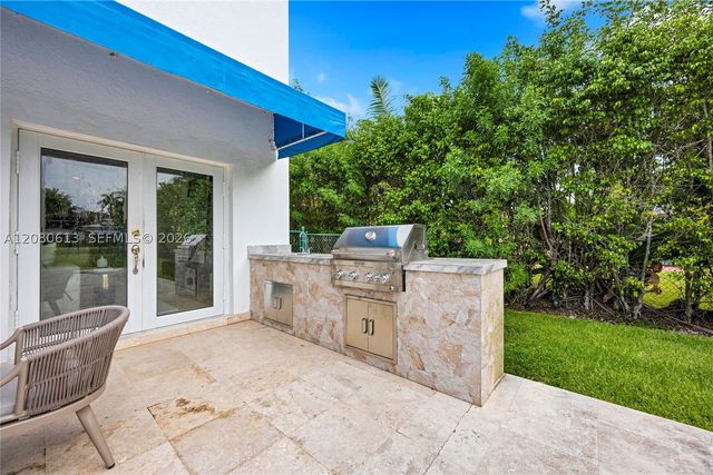 5971 SW 88th St, South Miami, FL 33156
