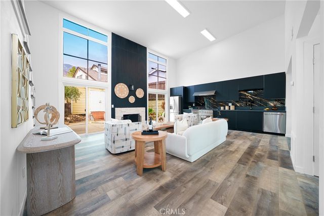 2423 Rockdell, La Crescenta, CA 91214